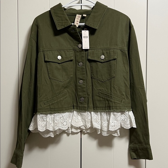 NWT Anthropologie DOLAN Jacket
Very sweet size L - Picture 2 of 5